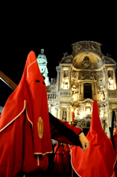 <span style='color:#780948'>ARCHIVED</span> - Murcia Semana Santa, Coloraos stain the streets red 